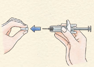 片手でシリンジを持ち、もう一方の手でニードルキャップをまっすぐ引き抜きます